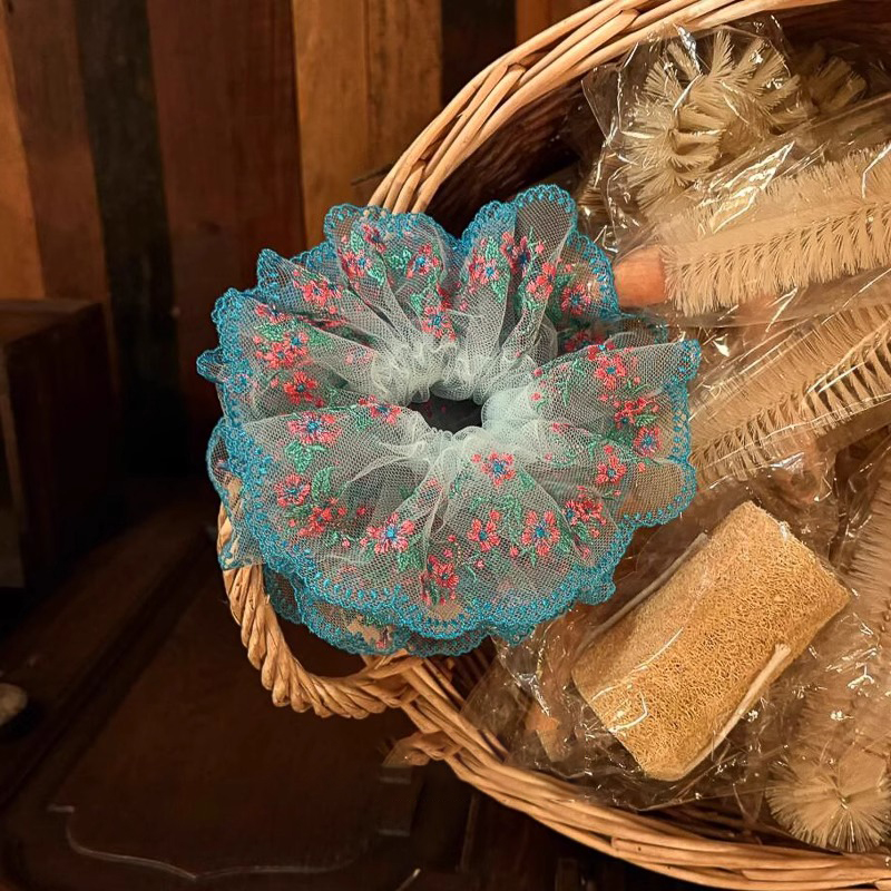 蓝湖星野~莫奈花园粉碎花刺绣蓝锁边蕾丝大肠发圈复古气质发绳女