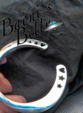 2023年新款宝旎小肚皮原创实心酷酷飞碟手镯