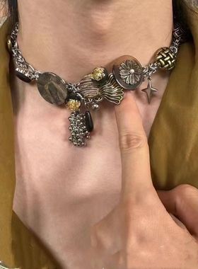 木纹中式朋克钛钢项链复古黄做旧钮扣锁骨链