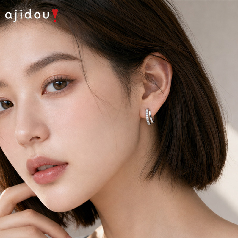 阿吉豆AJIDOU耳饰女款时尚耳钉轻奢气质耳环耳圈简约精致饰品耳扣