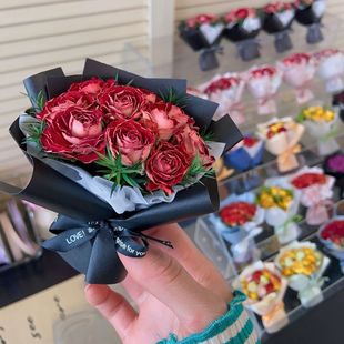 Mini精致车载出风口香薰摆件干花小花束真花风干玫瑰花情人节礼物