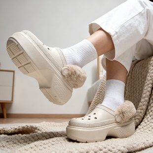 卡骆驰正品加绒洞洞鞋男鞋女鞋2026新款雪屋暖棉Clog厚底保暖拖鞋