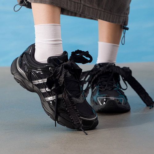 Adidas阿迪达斯女「跃舞鞋」超轻稳定耐磨缓震休闲鞋运动鞋KZ9639