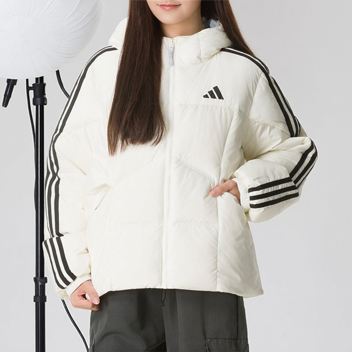 新款防风保暖舒适宽松羽绒服