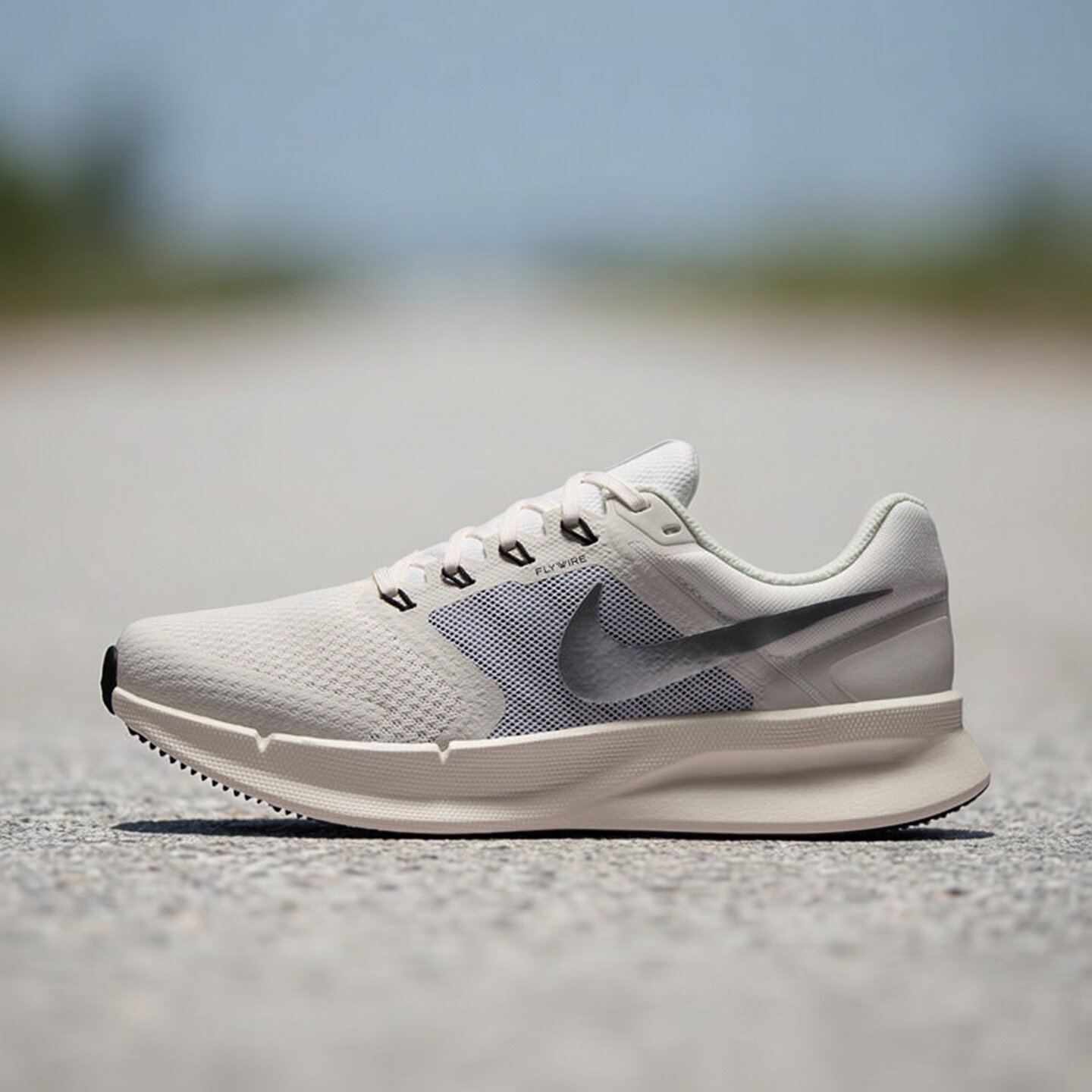 Nike耐克女鞋2026秋季新款舒适透气百搭低帮运动跑步鞋DR2698-116