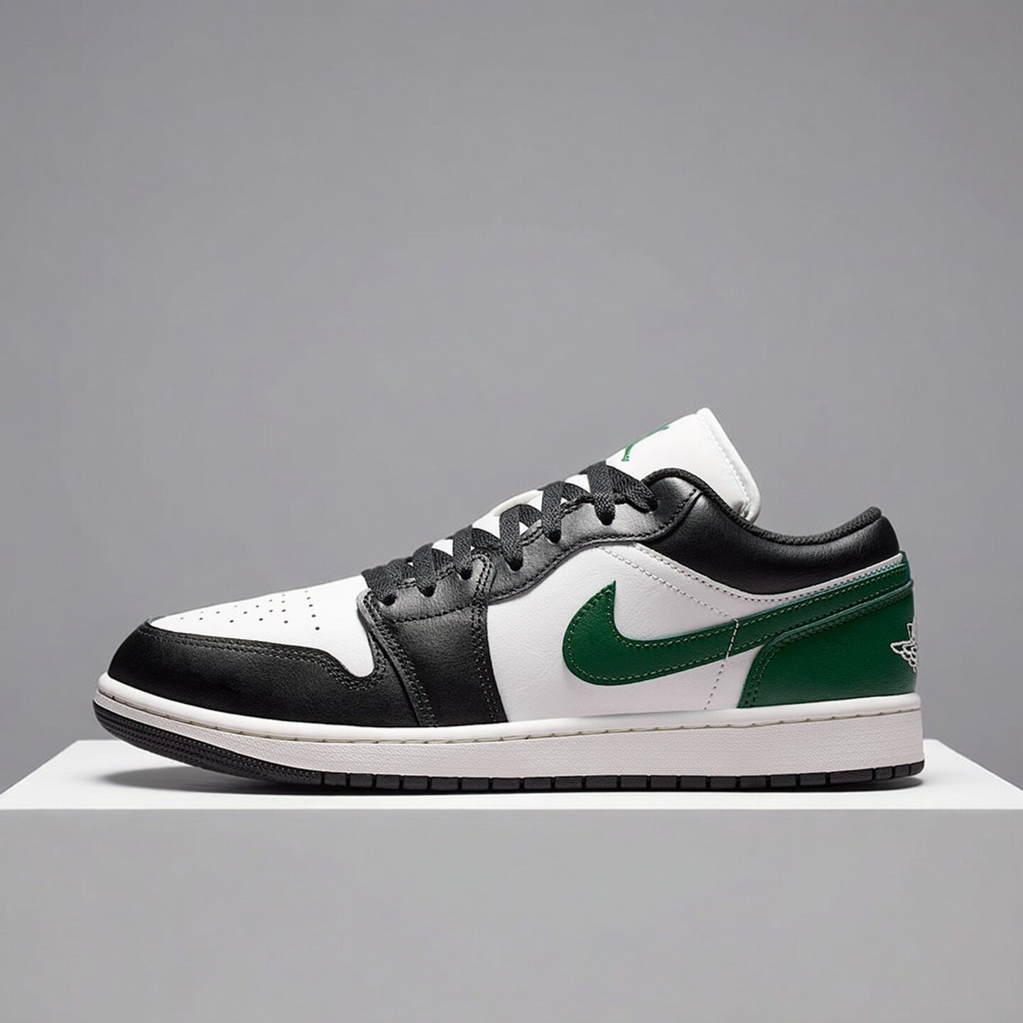 NiKe耐克男鞋子2026秋季新款JORDAN 1低帮休闲潮流板鞋553558-047