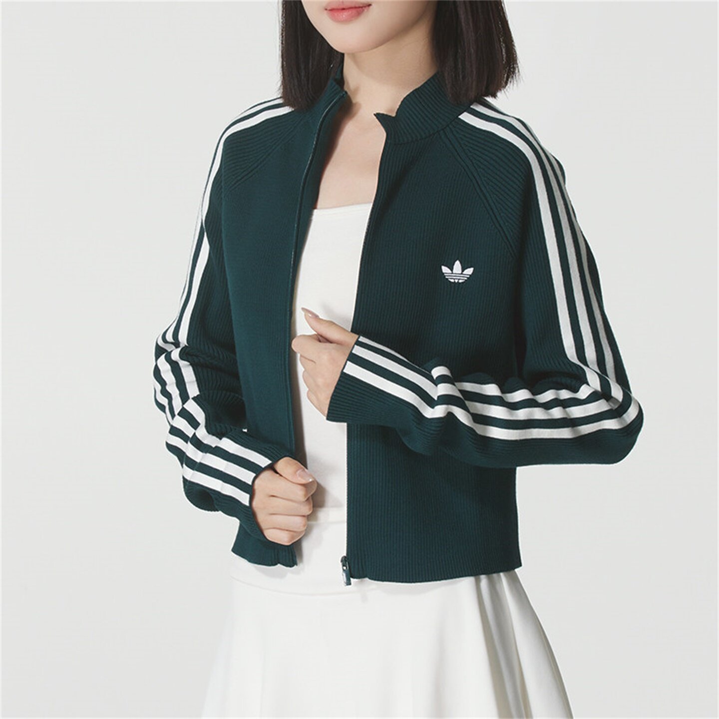 阿迪达斯三叶草女子外套2026冬季新款针织舒适简约休闲夹克JY2599
