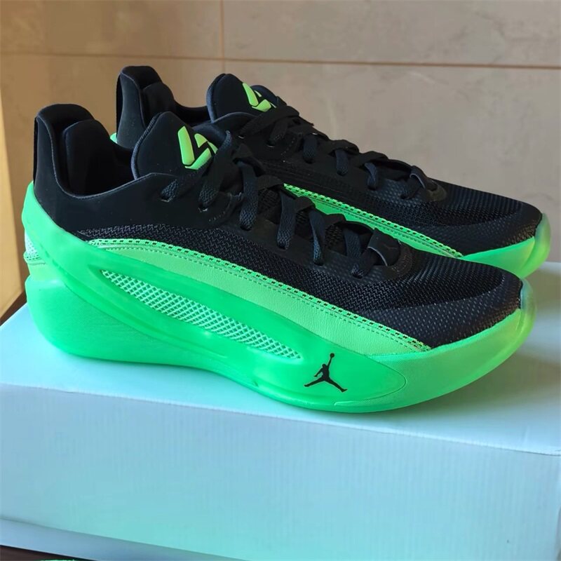 Nike耐克男鞋子2026春季新款东契奇缓震透气实战篮球鞋HV8087-302