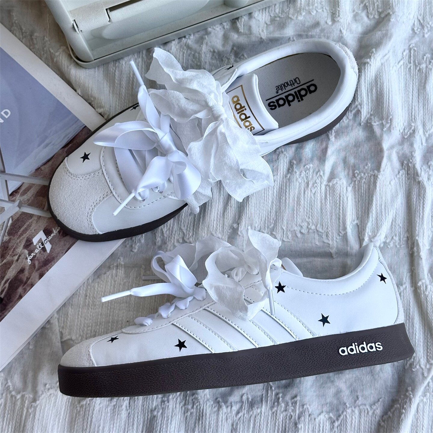 【球鞋定制】Adidas阿迪达斯 VL COURT 纯白之月 男女款潮流板鞋