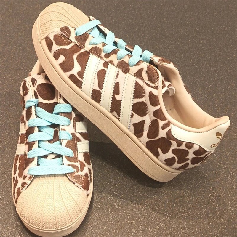 阿迪达斯三叶草男女款鞋子2026春季新款贝壳头百搭潮流板鞋KH9031