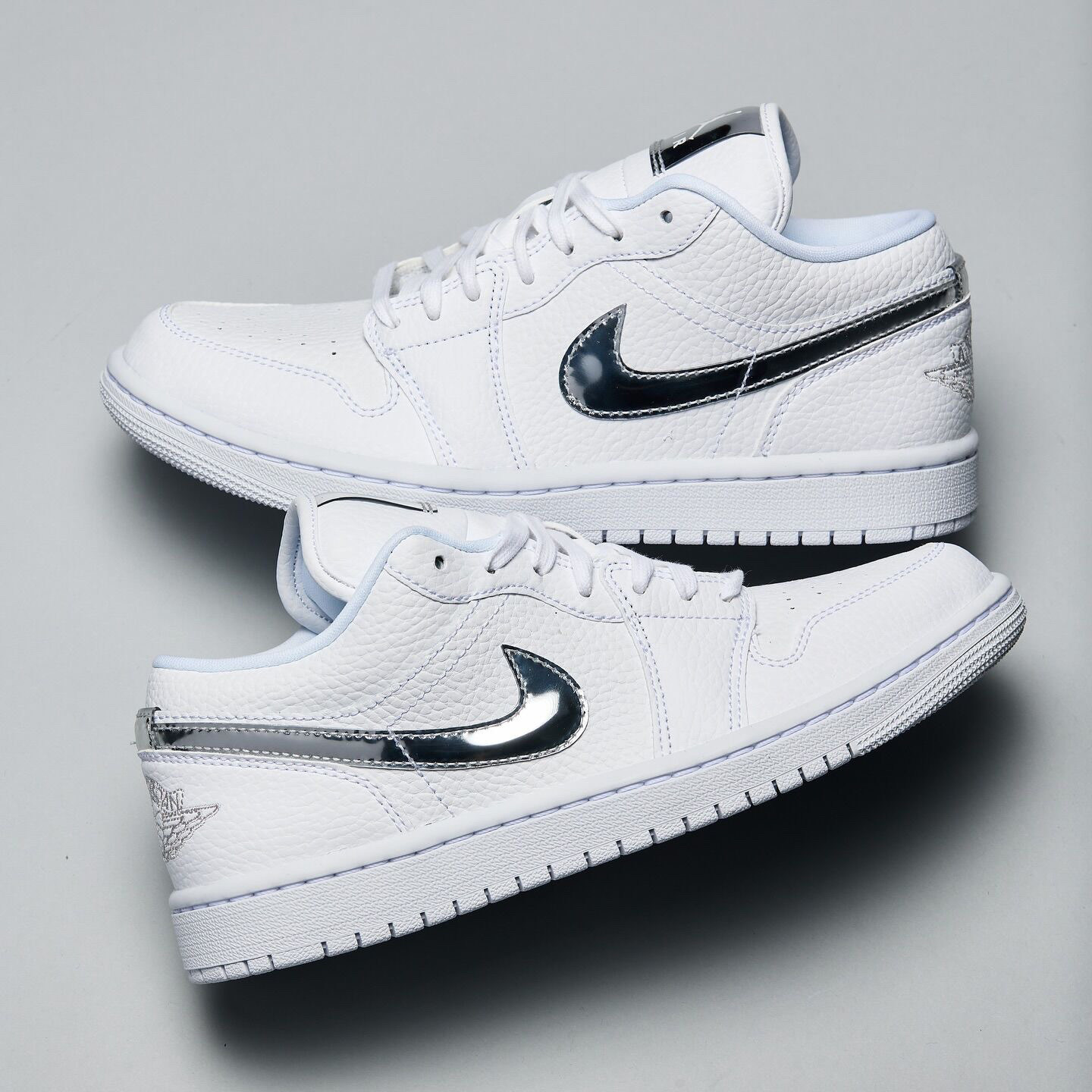 Nike耐克女款鞋子2026秋季新款AIR JORDAN低帮休闲板鞋IQ9381-100
