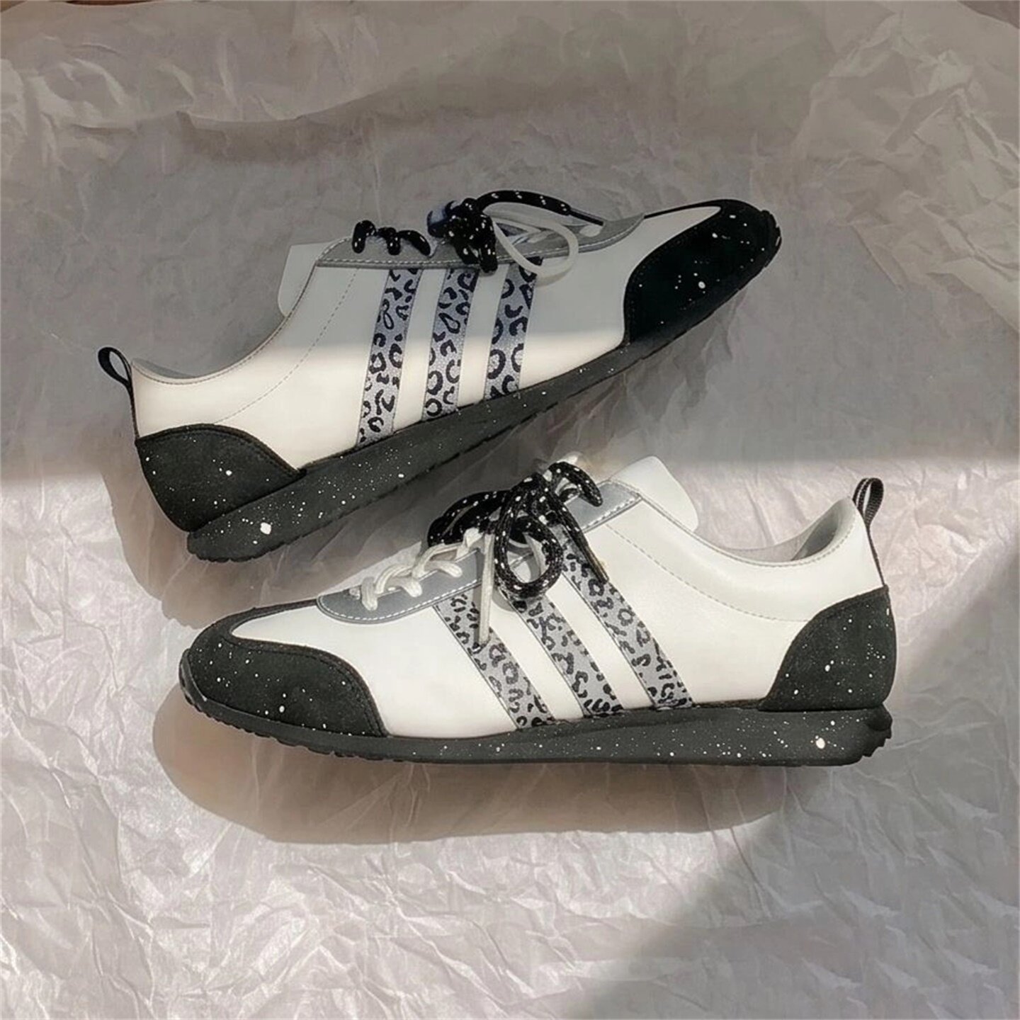 【球鞋定制】Adidas阿迪达斯女鞋子 VS JOG 2.0 黑白德驯 低帮鞋