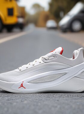Nike耐克男鞋子2026秋季新款东契奇缓震透气实战篮球鞋IO5033-100
