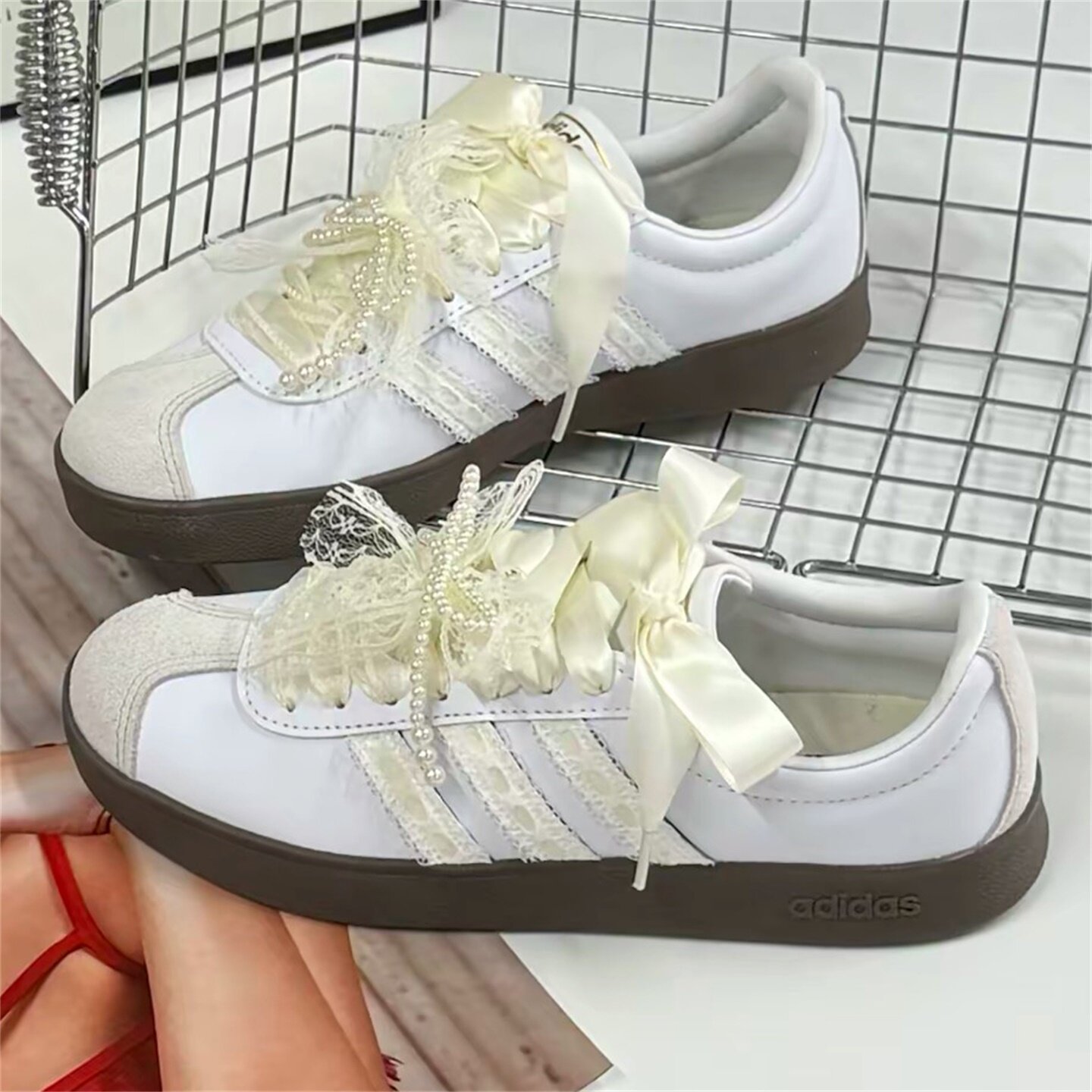 【球鞋定制】Adidas阿迪达斯 VL COURT 浅雾奶芙 男女款低帮板鞋