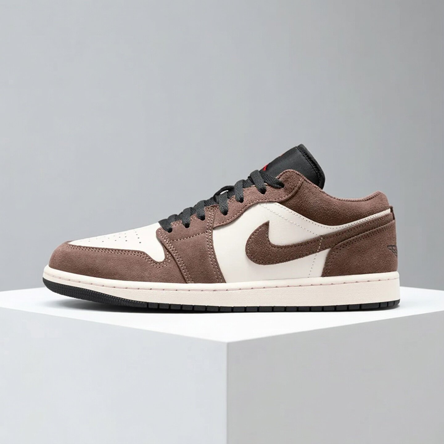 NiKe耐克男鞋子2026秋季新款JORDAN 1低帮休闲潮流板鞋553558-200