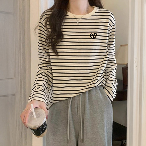 新款条纹显瘦宽松上衣
