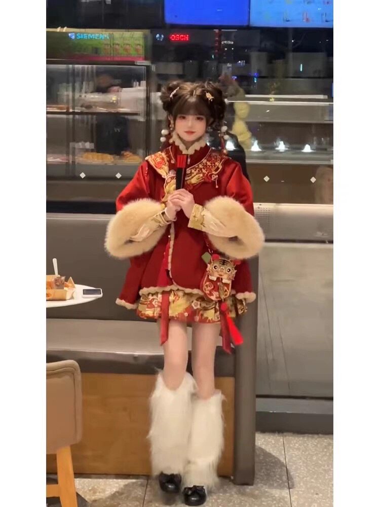 圣诞新年战袍重工刺绣改良马面裙汉服套装