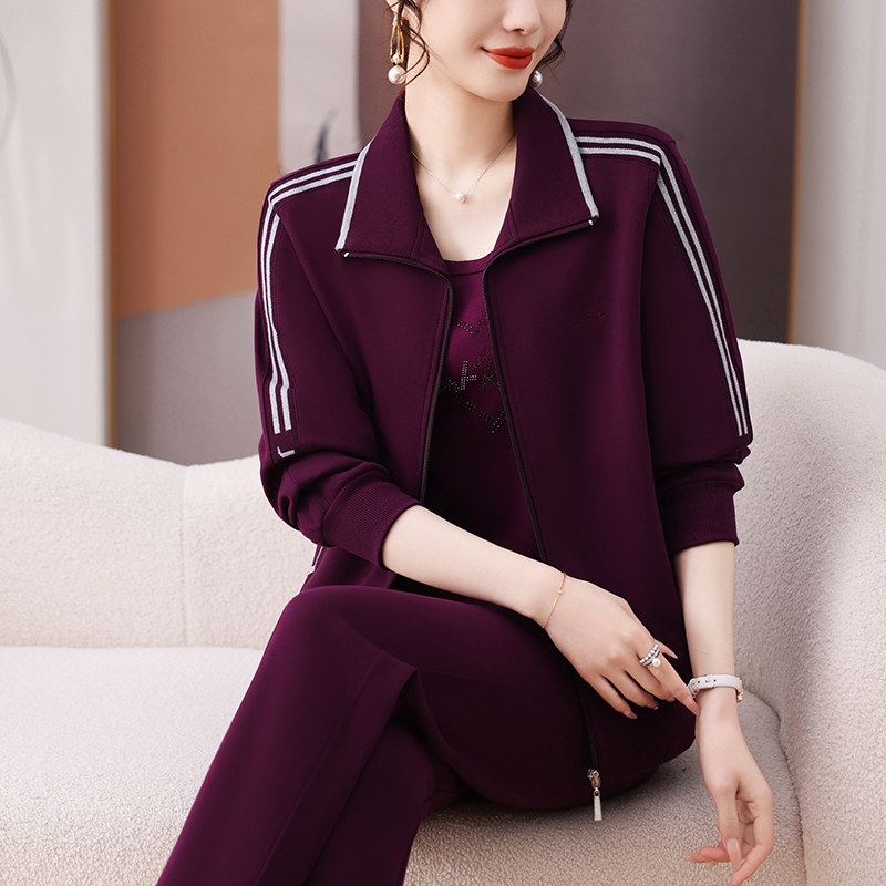 妈妈秋装外套洋气质中老年人运动套装女春秋大码中年上衣服三件套
