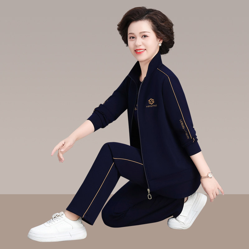 中老年女装妈妈春装高端运动服休闲套装春秋阔太太洋气质三件套棉