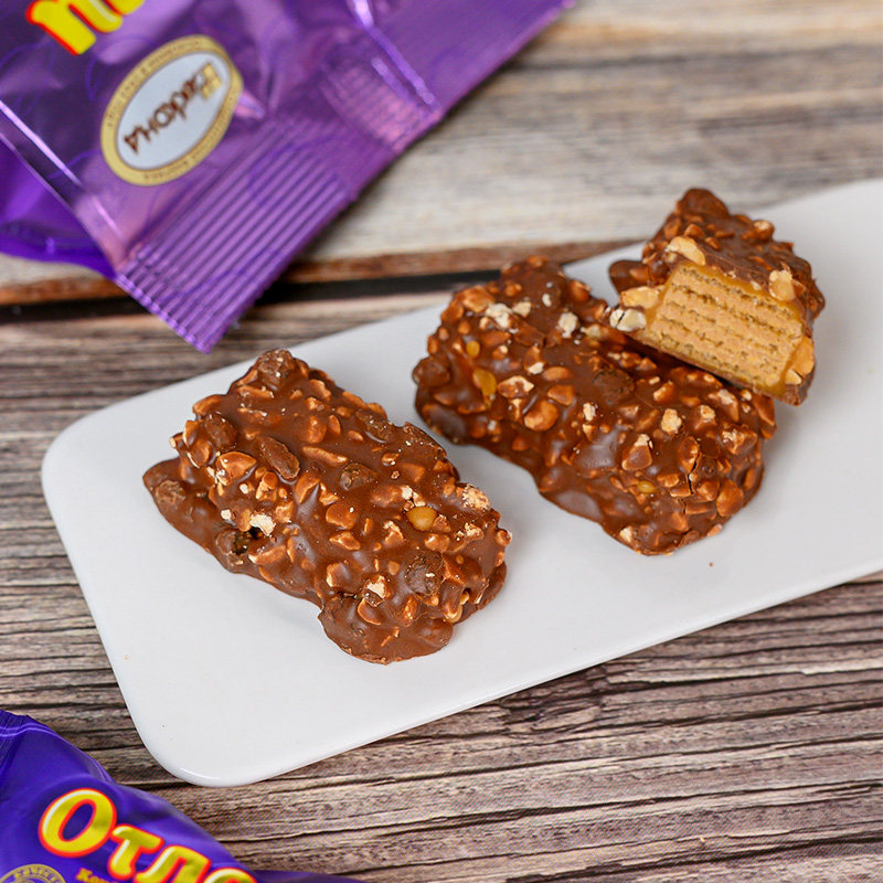 俄罗斯进口巧克力拉丝饼干原装奥特焦糖夹心韧性威化休闲小零食