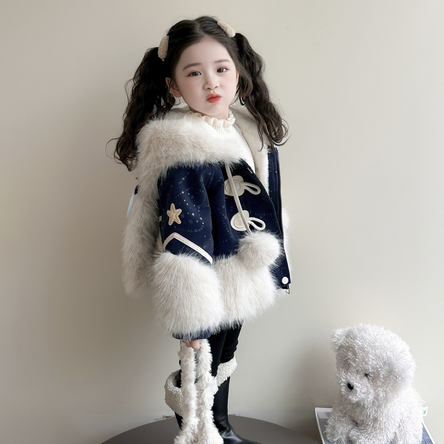 女童外套2025新款秋冬款儿童加厚皮毛一体大衣女宝宝保暖连帽棉服