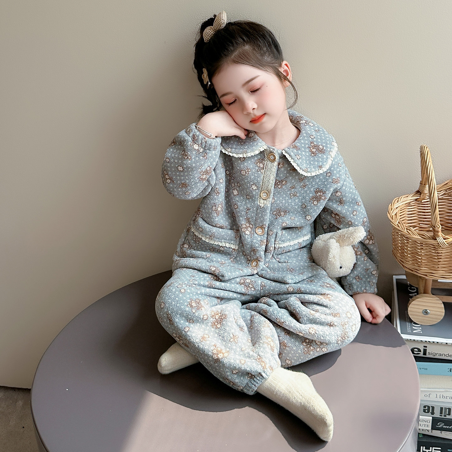 女童睡衣套装休闲保暖珊瑚绒波点碎花米粒绒女宝宝家居服法兰绒款