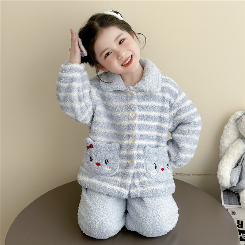 女童睡衣套装2025新款秋冬法兰绒家居服女宝宝休闲儿童珊瑚绒两件