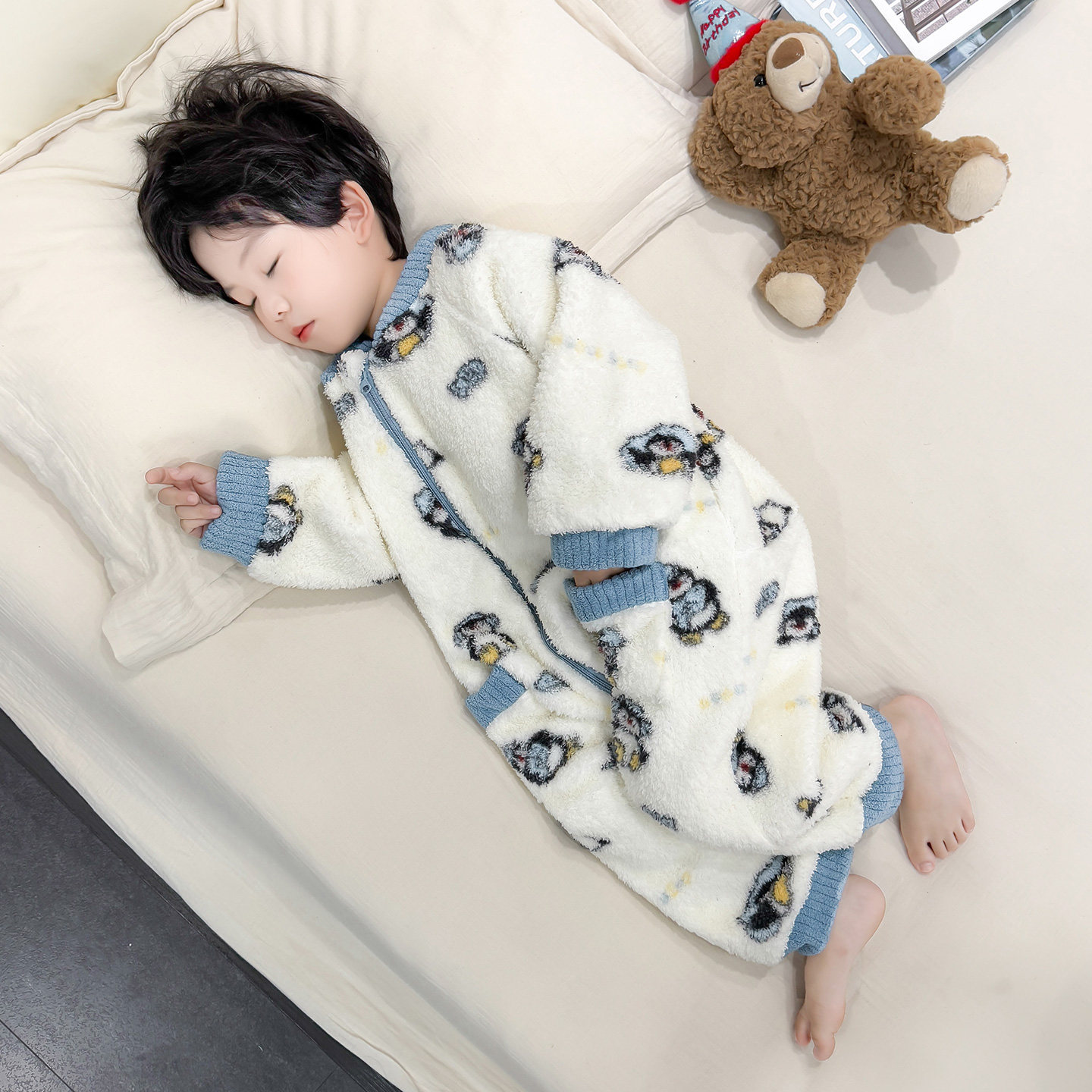 男童睡衣2025新款秋冬奥粒绒男宝宝保暖法兰绒休闲家居服珊瑚绒款