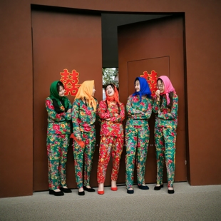 年会搞笑东北大花布舞台演出服装网红二人转表演节目姐妹创意套装