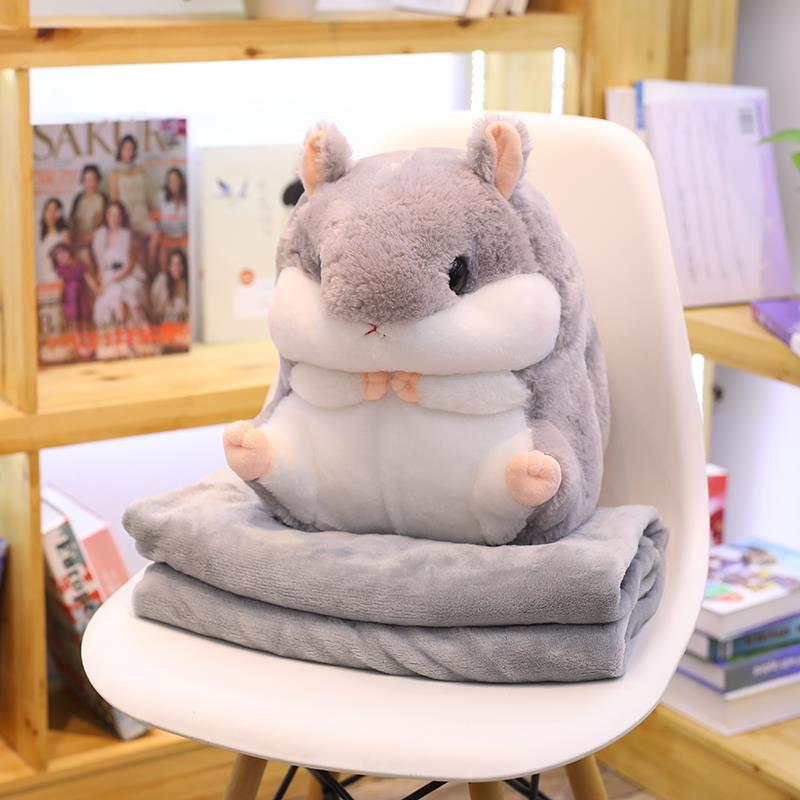 仓鼠折叠毯子抱枕被子两用办公室多功能空调午睡可爱珊瑚绒汽车