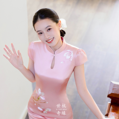 世杭奇缘新娘订婚高档醋酸粉旗袍