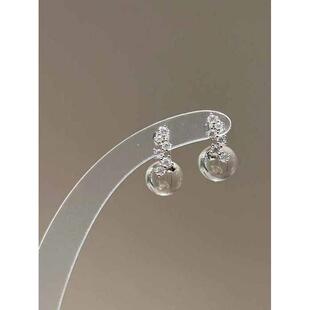 清冷感冰透仿琉璃小灯泡耳钉小众精致设计感爆闪超仙耳饰百搭耳环