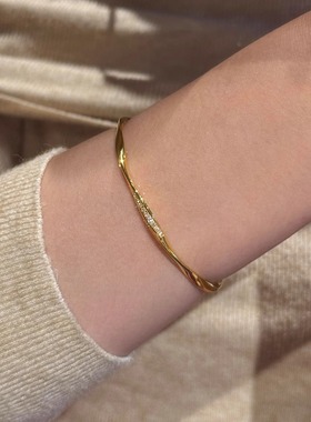 金色手链女款2025新款轻奢小众感