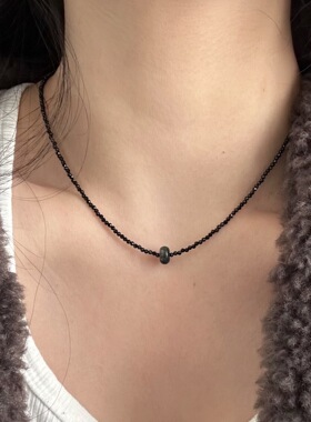 仿黑尖晶闪光石项链女甜酷风串珠