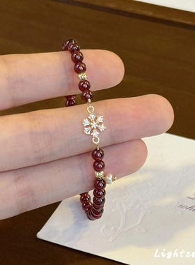 新中式仿石榴石珍珠串珠手链女轻奢小众精致手串红色显白手饰闺蜜