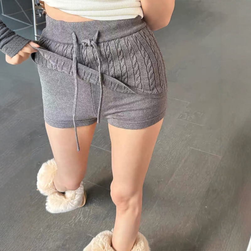 chao显腿长！性感麻花针织短裤女