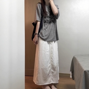 T恤搭配半身裙ins 美式 慵懒松弛感穿搭一整套装 女夏季 条纹印花短袖