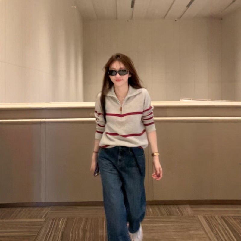 博主推荐！Polo领半拉链条纹毛衣女2026早春新款宽松百搭针织衫,女装/女士精品,时尚套装,淘宝优惠券,粉丝福利购,淘宝优惠卷