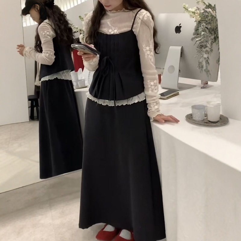 韩系氛围感蕾丝刺绣打底衫搭吊带