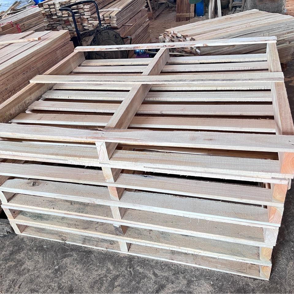 厂家实木卡板各种原木QOR制造用于使仓库 防方虫 叉车便卸木装托