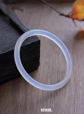 2026白月光荔枝冻美人条冰种细圆条镯子玉髓天然玛瑙手镯女款白冰