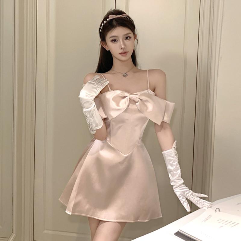 粉色蝴蝶结一字肩成人礼生日礼服裙纯欲风甜美公主收腰蓬蓬连衣裙