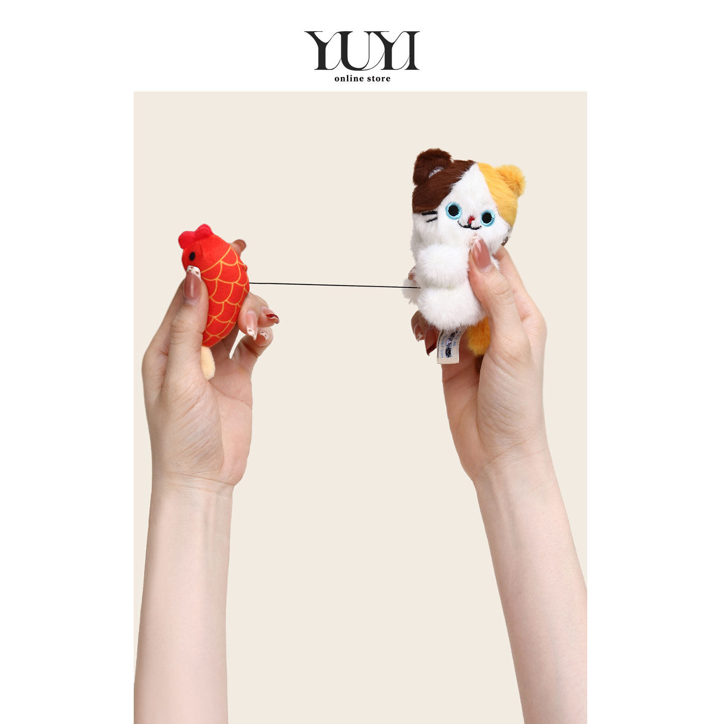 YUYI原创可爱三花猫抽拉锦鲤鱼毛绒玩偶公仔情侣书包包挂件钥匙扣,玩具/童车/益智/积木/模型,毛绒/玩偶/公仔/布艺类玩具,淘宝优惠券,粉丝福利购,淘宝优惠卷