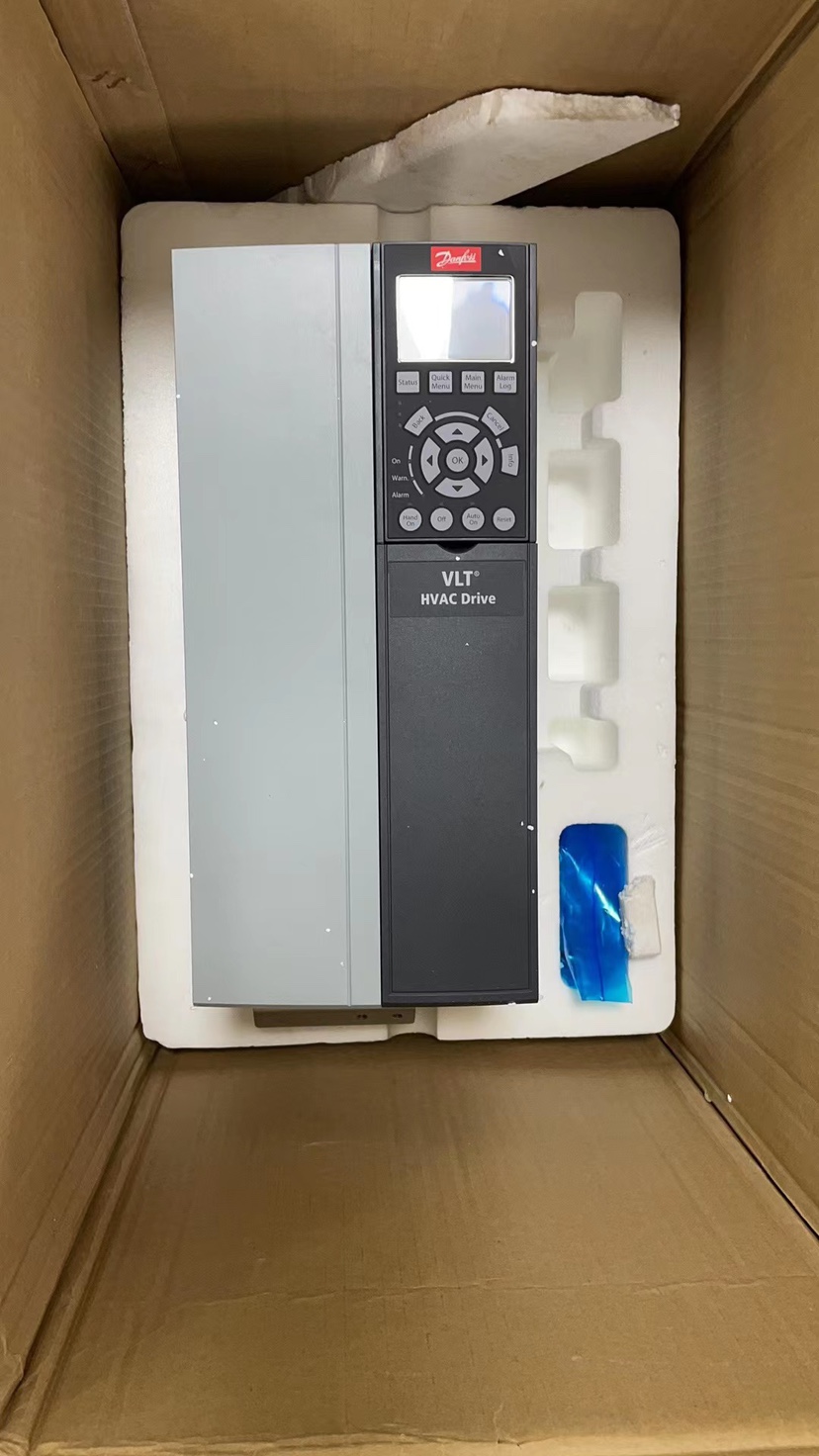 FC-102P15KT4E20H2 全新原装丹佛斯变频器 102系列15kw
