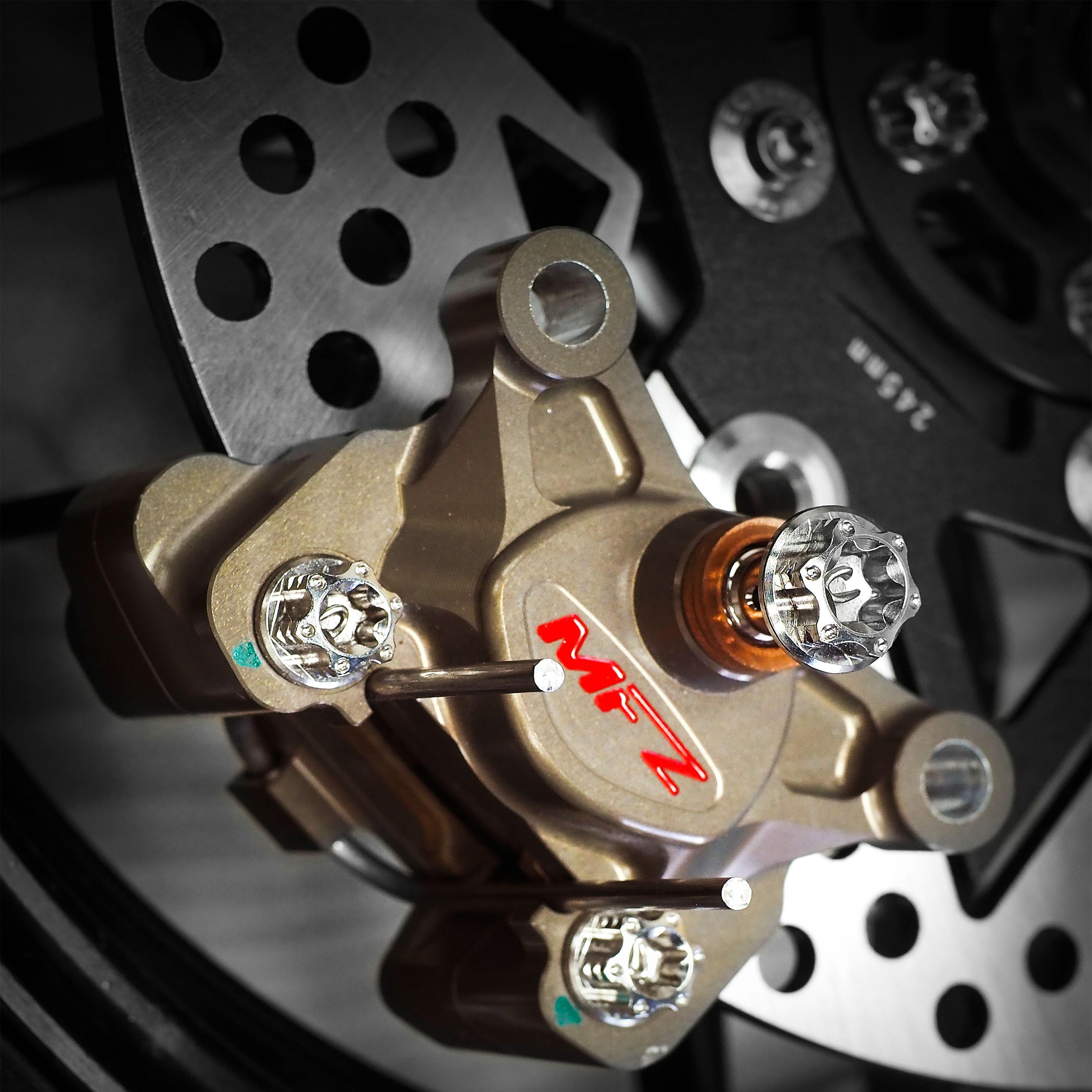 竞技版对二螃蟹卡钳锁点刹车片