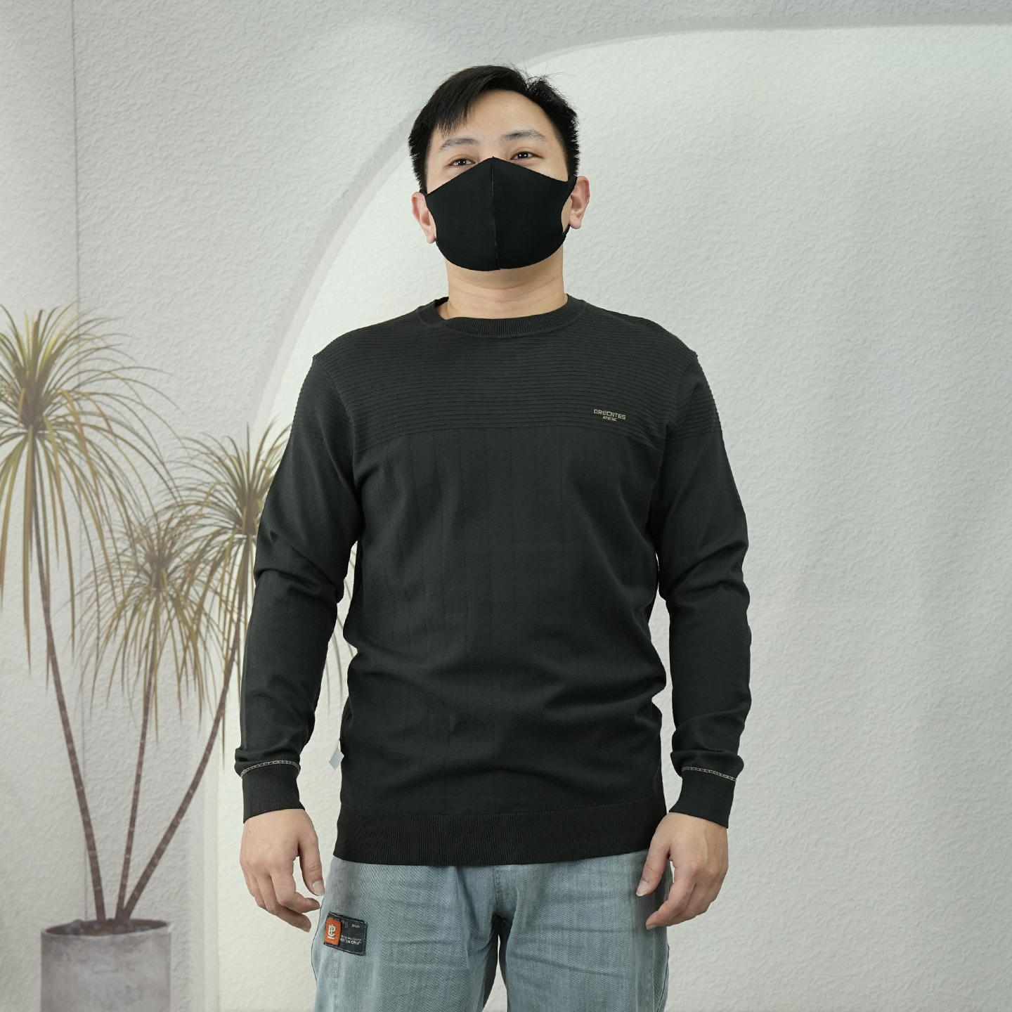 男士舒适圆领针织衫2025秋季新款