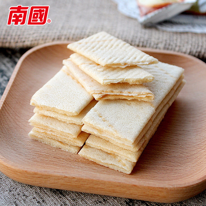 南国食品 椰香薄饼80g海南特产椰香薄饼榴莲饼干休闲零食