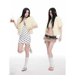 小众设计百搭无领软糯毛绒感短袖 0120 秋冬外套上衣女 common