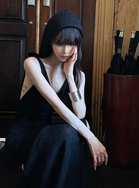 Common in 0120末日沙丘 废土破败美学肌理针织连帽开叉连衣裙女