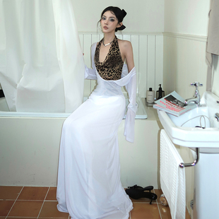 针织罩裙连衣裙辣妹微透视叠穿白色长裙女 0120低领长袖 Common